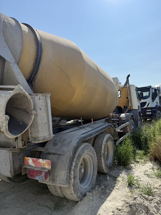 Autobetoniera scania 2002