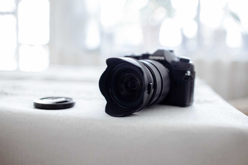 Olympus em-1 mk2 + 12-40 F2.8 PRO 2 + 2 Baterii, cutii originale etc