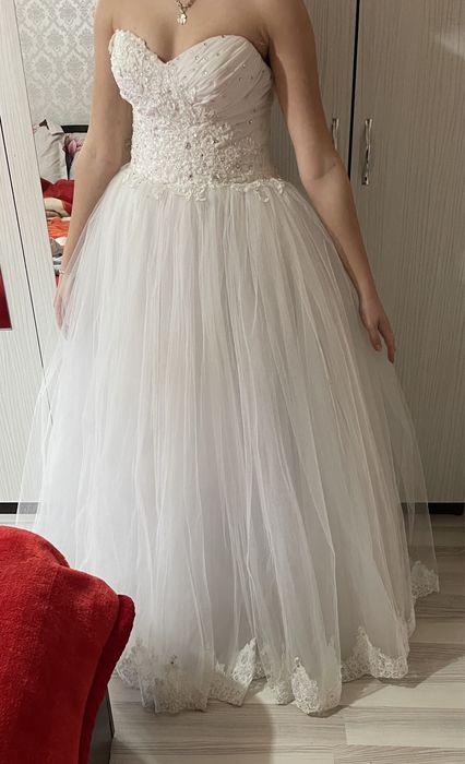 Vand rochie de mireasa
