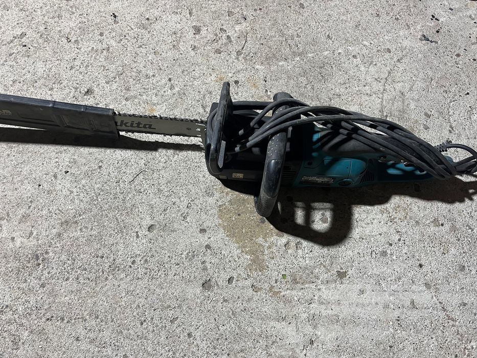 Drujba electrica Makita