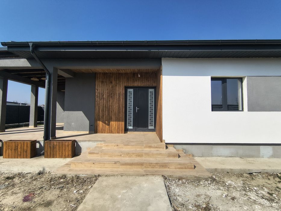 Casă de poveste într-o zonă liniștită, Ișalnița.