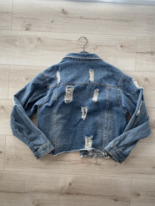 Дънково яке с накъсани мотиви