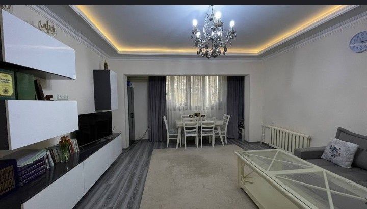 Юнусабад 4..  4/4/4, 82м²