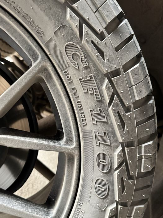 Продам б/у шины Comforser CF1100 АТ