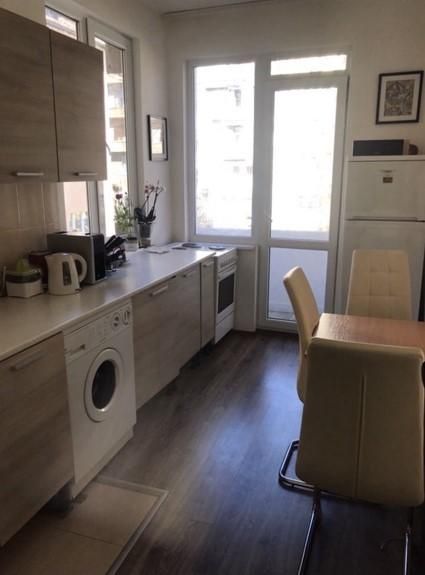 Дава се под наем Двустаен апартамент в София, Център - 78 кв.м за 720 € - Снимка #2