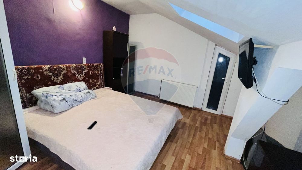 Apartament cu 3 camere de vânzare în zona Rogerius