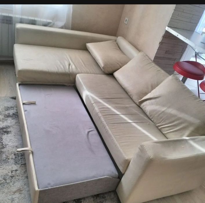 Продам угловой диван Икеа для дачи/гаража