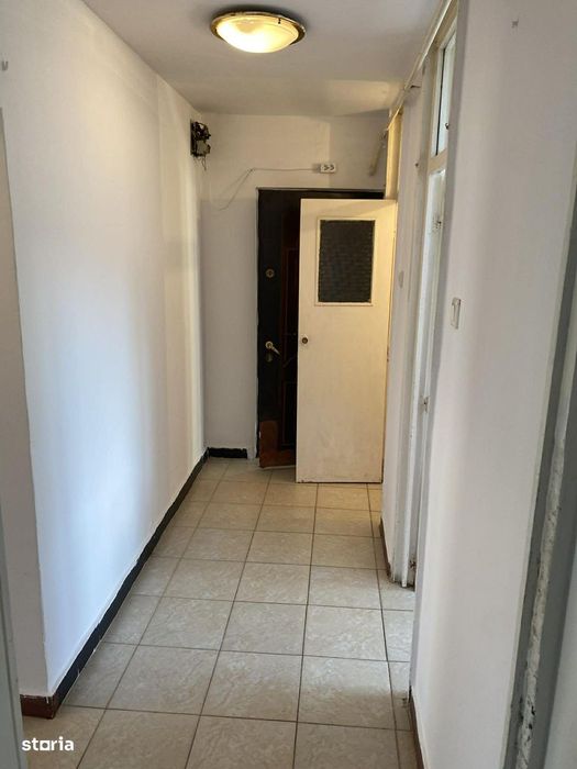 Apartament 3 camere de vanzare , Independetei M17 , et.4 , 72.900 euro