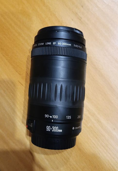 Фото обектив Canon ef 90-300