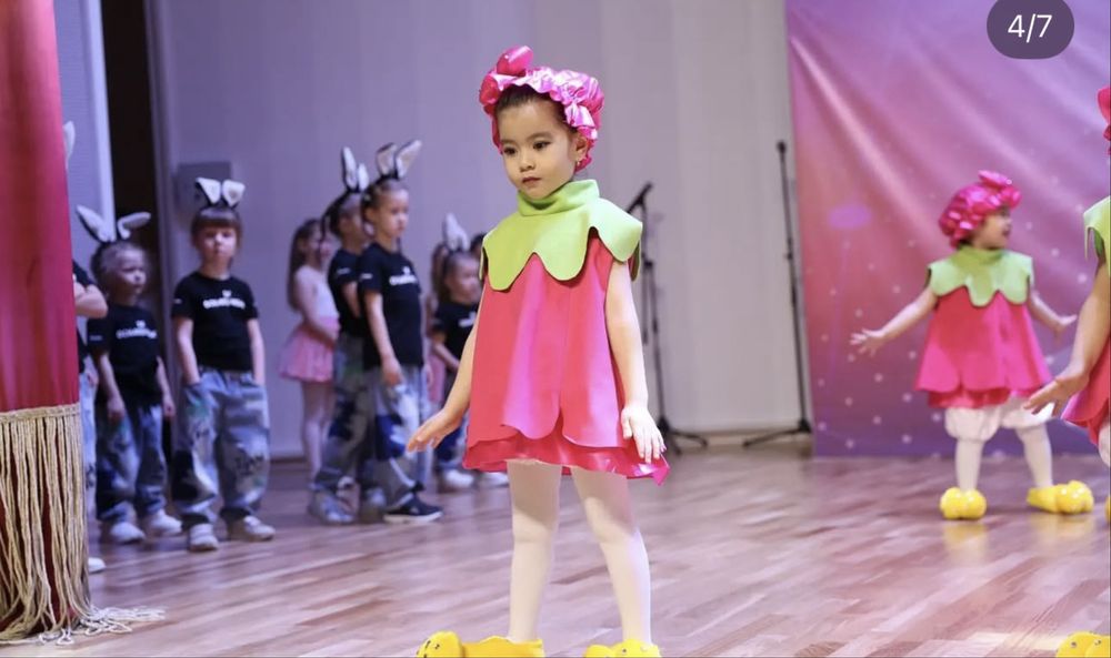 Продаются костюмы