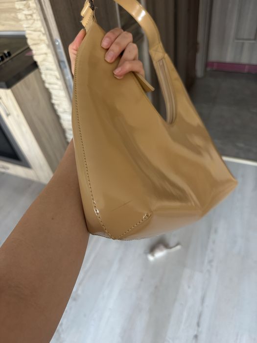 Чанта BY FAR Amber