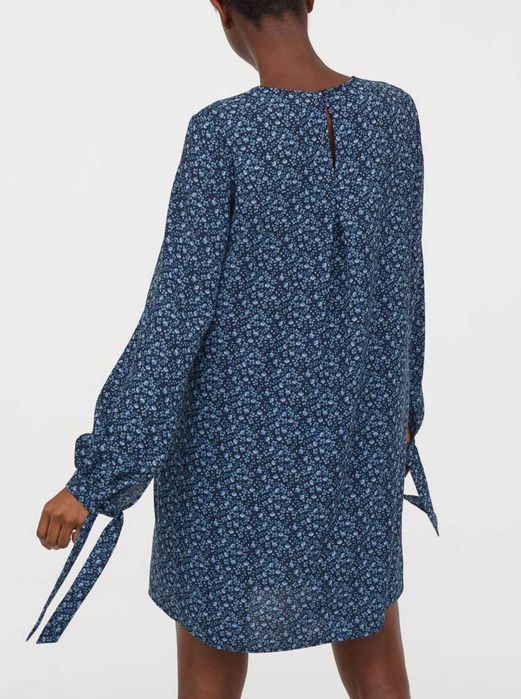Рокля ново с етике h&m