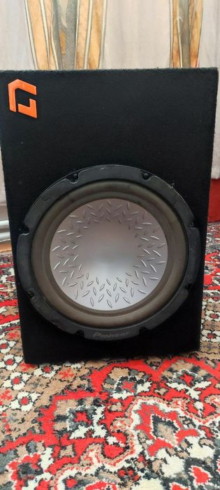 Сабвуфер колонка