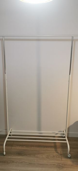 Suport umerașe Ikea