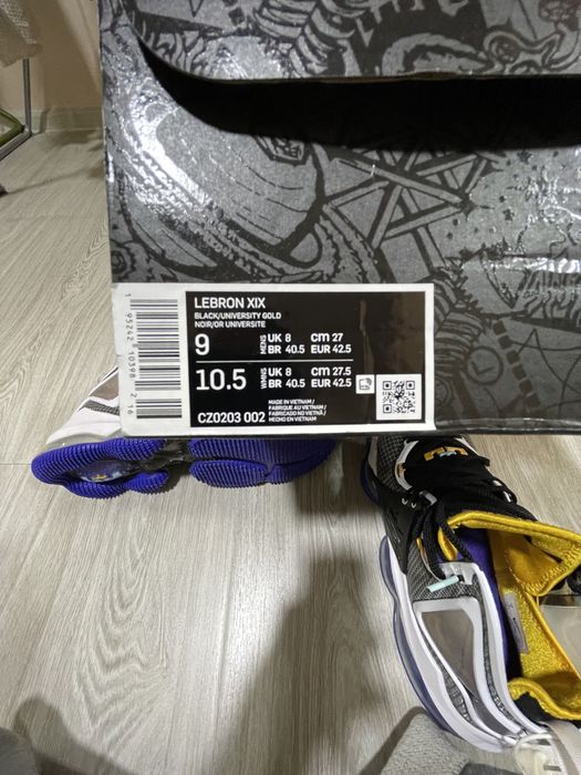 Кроссовки  LEbron James