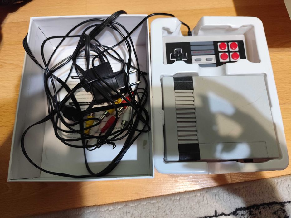 Електронна игра с 600 вградени игри