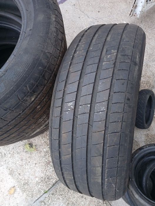 Vând cauciucuri de vara Michelin pe 16