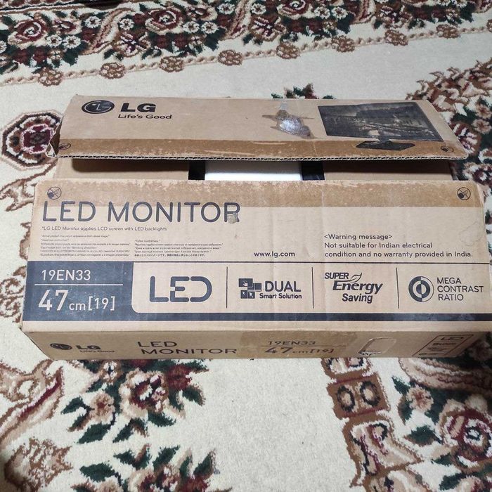 Монитор LG 19" в идеале.