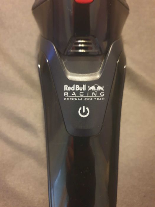 Самобръсначка Red Bull Rasing