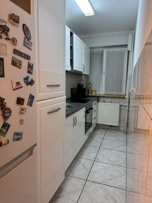 Inchiriez apartament