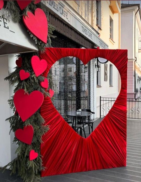 Фотозоны и оформление к 14 февраля