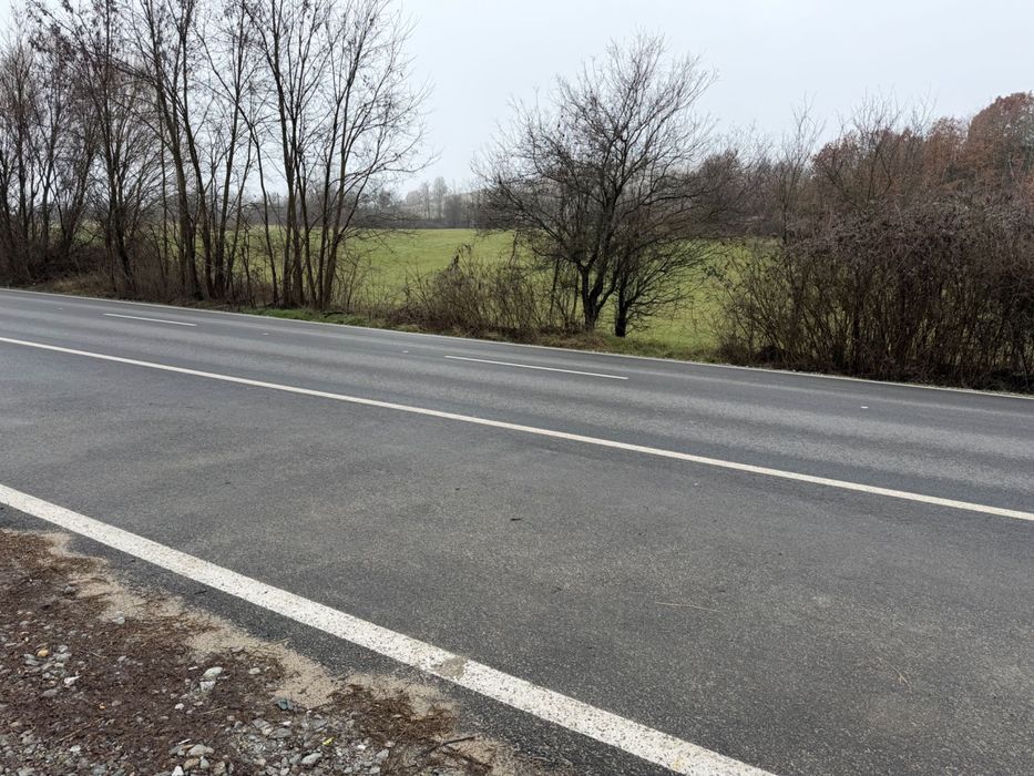 Имот парцел нива на главен път