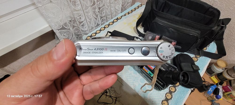 Продам видео камеру SONY