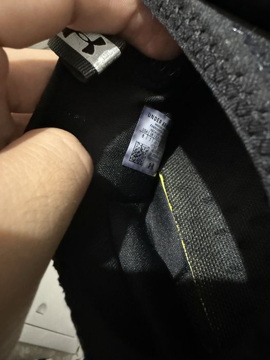 Продам under armour оригинал.