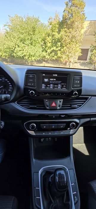 Hyundai i30 1 6 CRDI