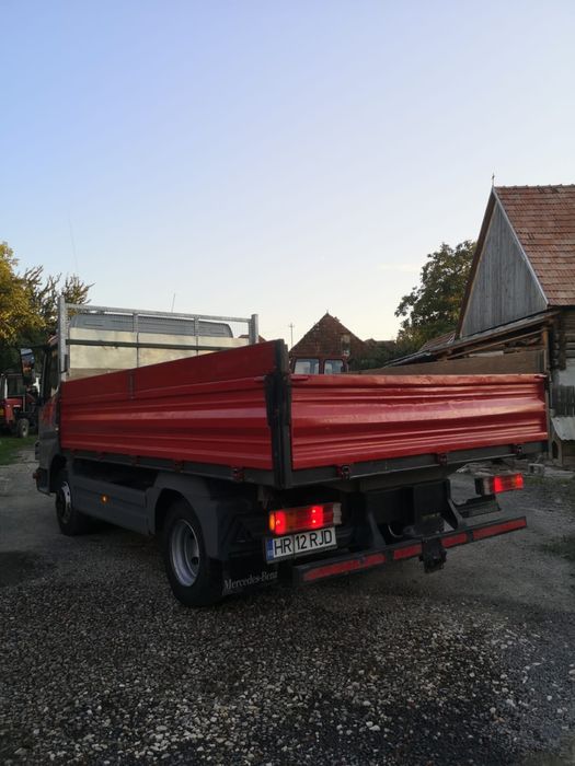 Mercedes  Atego, basculabila trei parti. Stare foarte buna de functionare.