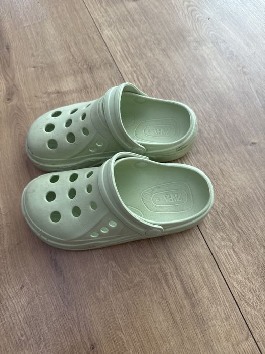 Papuci exterior cu bareta Zara mar 32