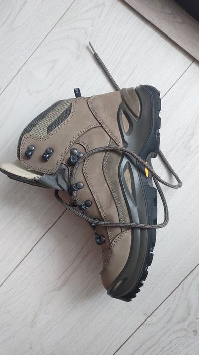 Bocanci ghete dama lowa renegade gtx mid maro nr 38