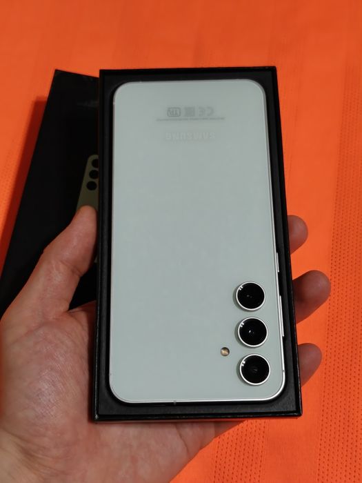 Samsung S23 FE 128 gb Ram 8 5G EAC