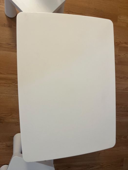Set mobilier copii IKEA MAMMUT, masa + 2 scaune