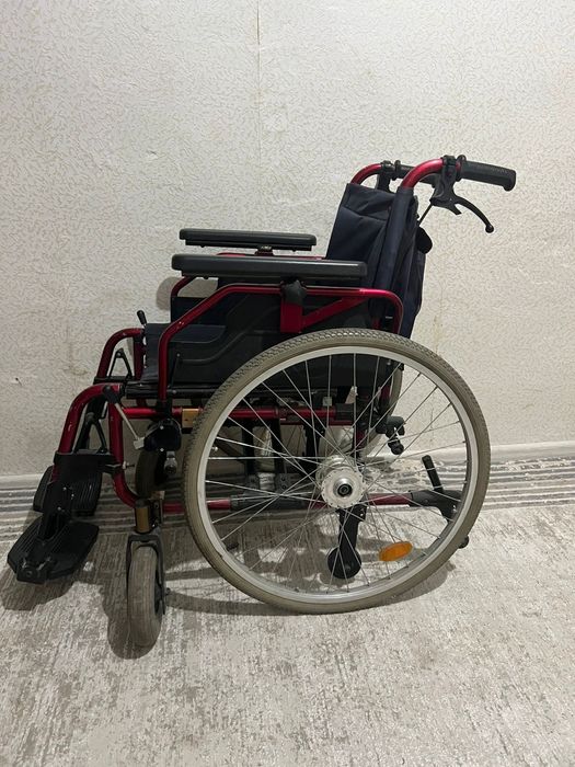 Инвалидная коляска