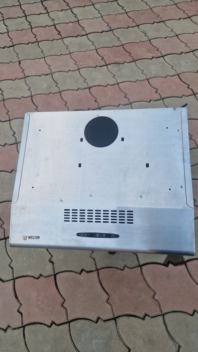 Куханый вытяжка в хорошем состояние