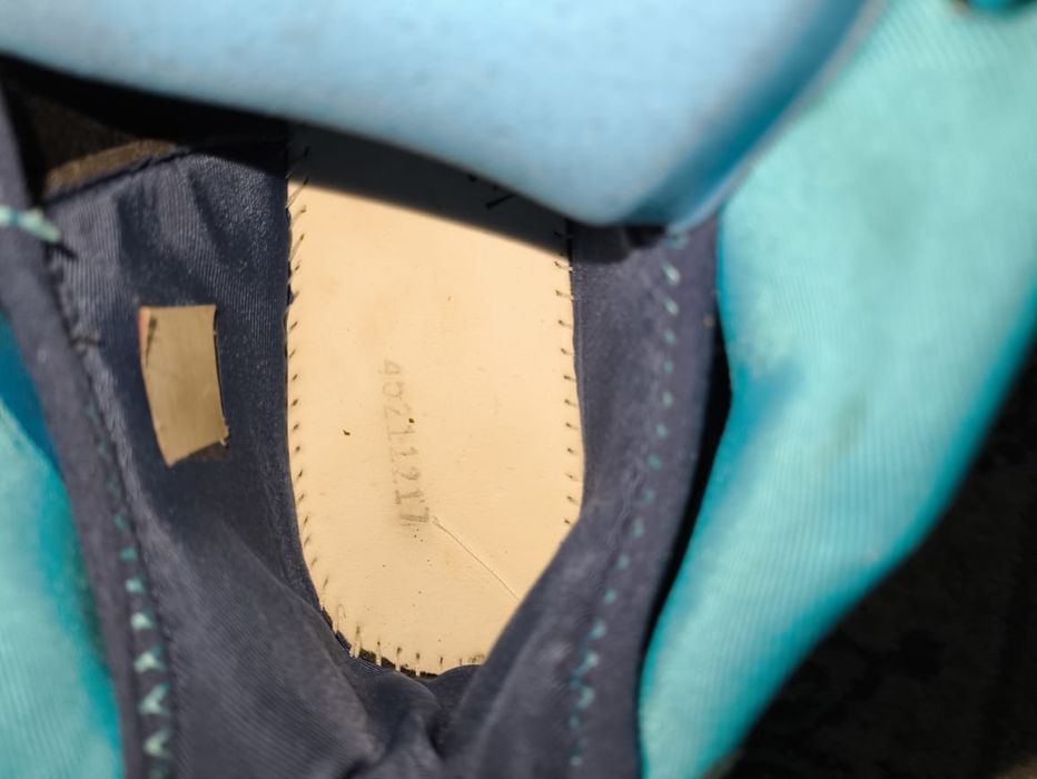 Продам кросcовку Asics MetaRise