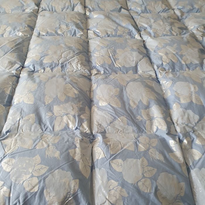 Продам пуховое одеяло