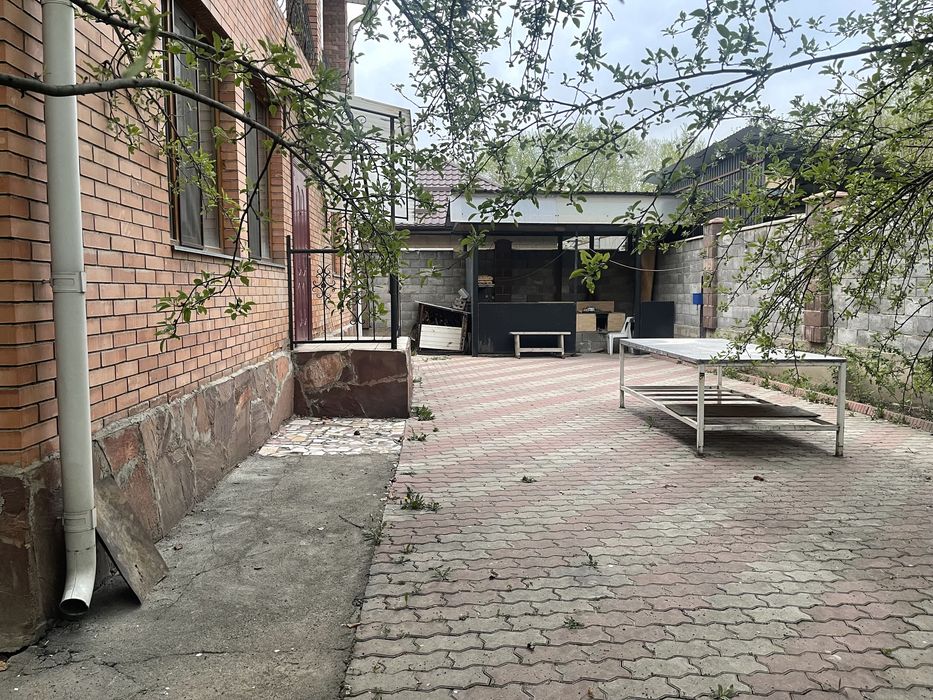 Продам 2-х этажный коттедж