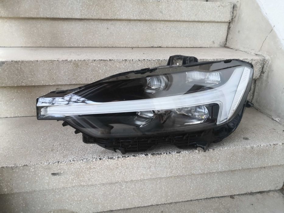 Фар Volvo XC60 FULL LED ляв/Фар Волво ХЦ60 Оригинален