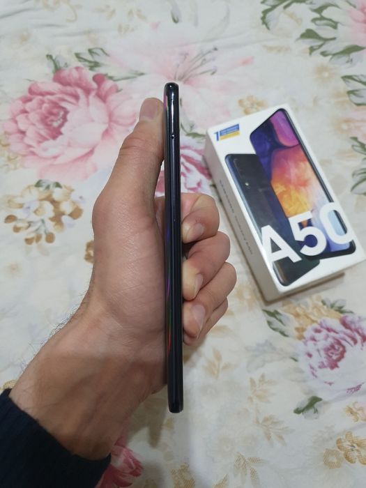 Galaxy A50 64Gb продам