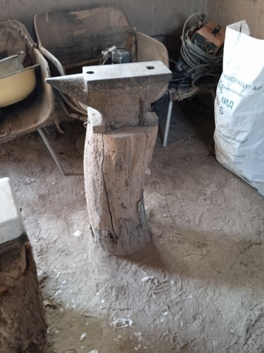 Quznis sandal sotiladi