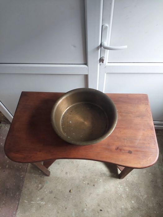 Masa țărănească lemn tei cu lighean de alamă