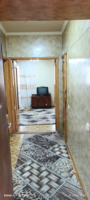 Аренда Юнусабад -18 1 комнатная квартира переделанная в двух с ОБСТАН