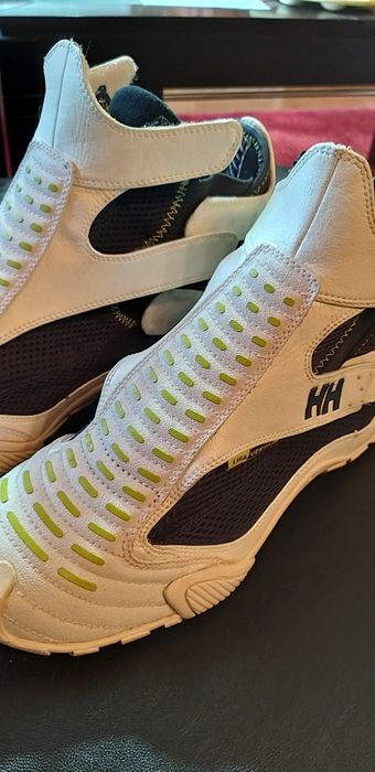 Дамски кецове на Helly Hansen / Versa