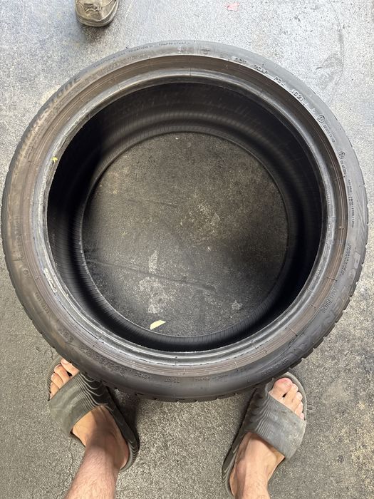 255/35/19 Bridgestone