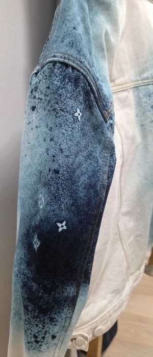 jachetă nouă din denim