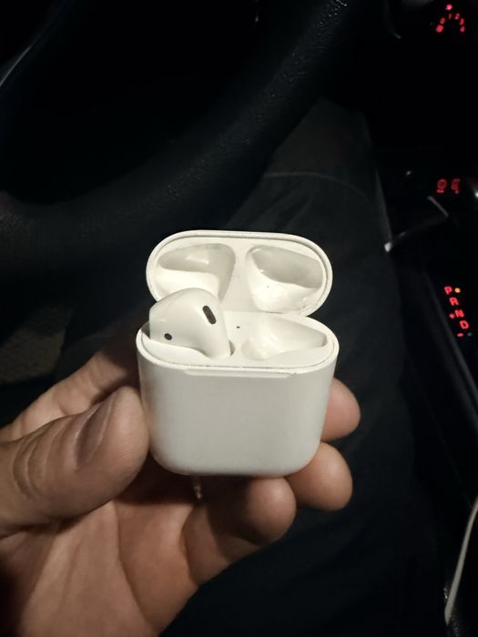 Apple Air Pods-1, продам оригинал.