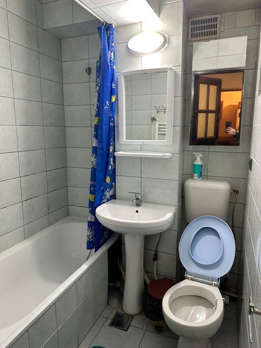 Ofer spre inchiriere garsoniera in zona centrala