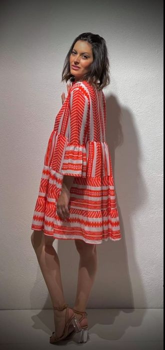 Ефирна цветна рокля